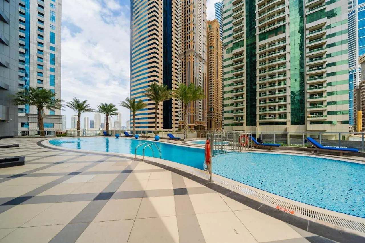 Modern & Bright 1 Bedroom Marina Apartment Dubaj